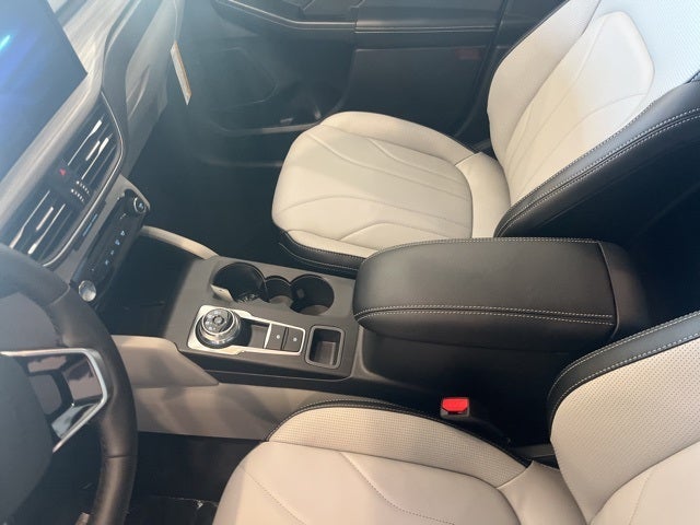 2025 Ford Escape Plug-In Hybrid Base