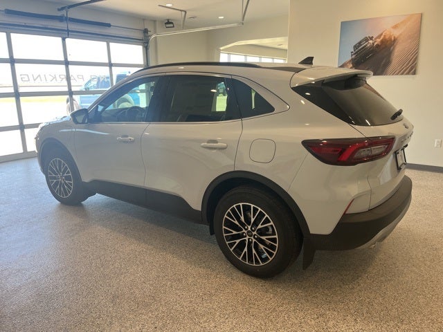 2025 Ford Escape Plug-In Hybrid Base