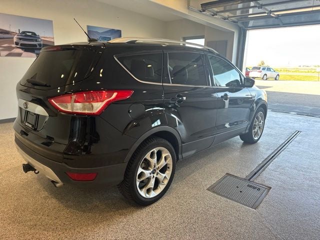 Used 2016 Ford Escape Titanium with VIN 1FMCU9J94GUA29728 for sale in Hallock, MN