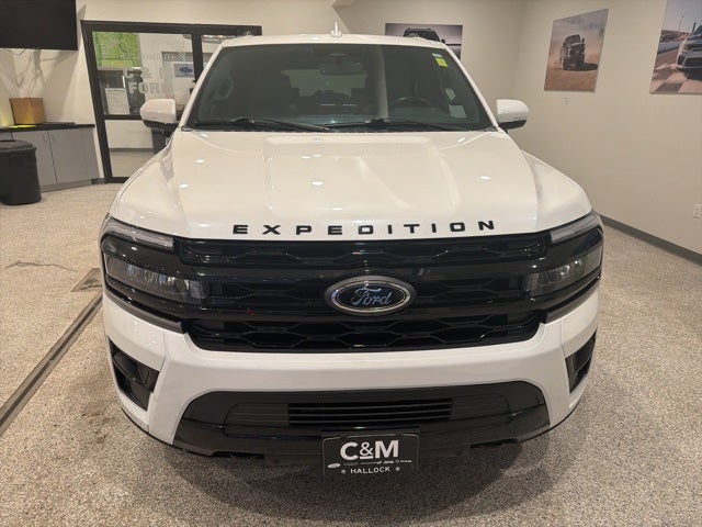 Used 2022 Ford Expedition Limited with VIN 1FMJU2AT0NEA08988 for sale in Hallock, Minnesota