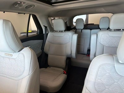 2025 Ford Explorer Platinum