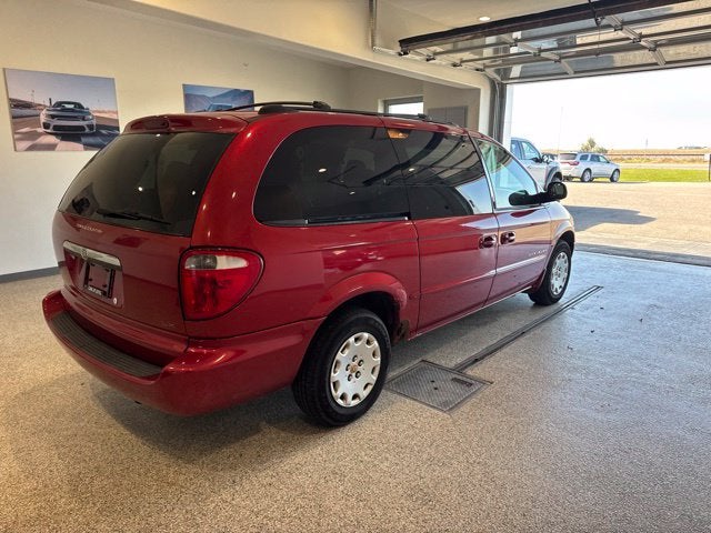 2001 Chrysler Town & Country LX