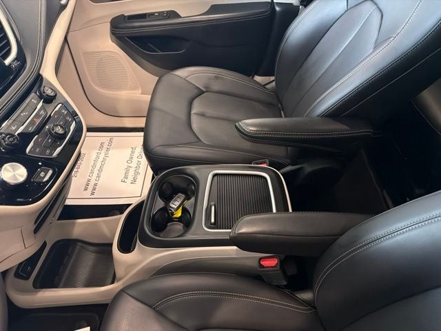 2023 Chrysler Pacifica Hybrid Touring L