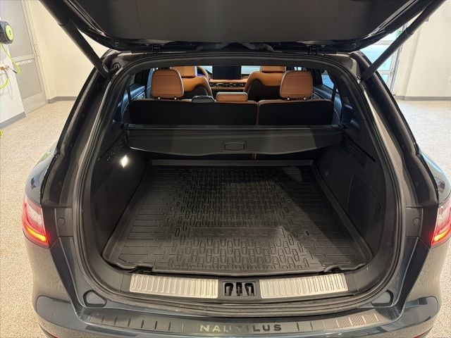 2022 Lincoln Nautilus Black Label