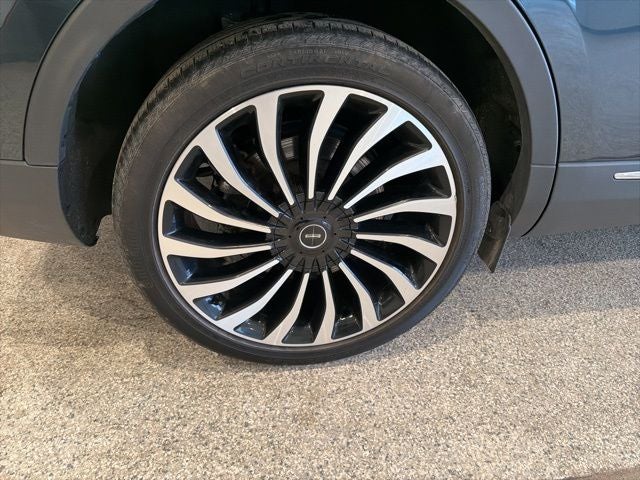 2022 Lincoln Nautilus Black Label