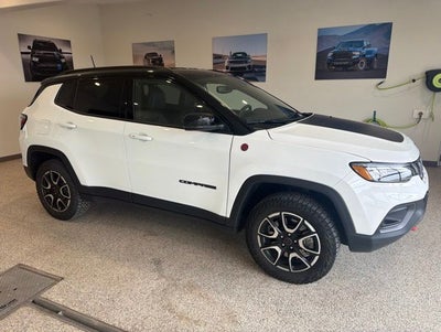 2025 Jeep Compass Trailhawk