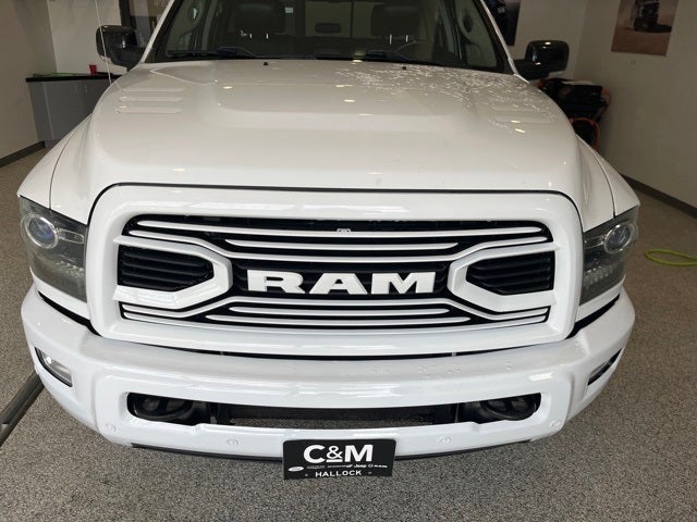 Used 2018 RAM Ram 2500 Pickup Laramie with VIN 3C6UR5FL2JG262855 for sale in Hallock, Minnesota