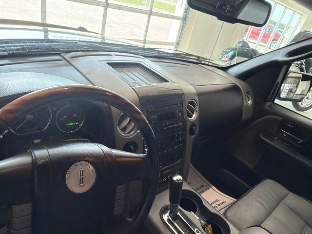 2007 Lincoln Mark LT Base