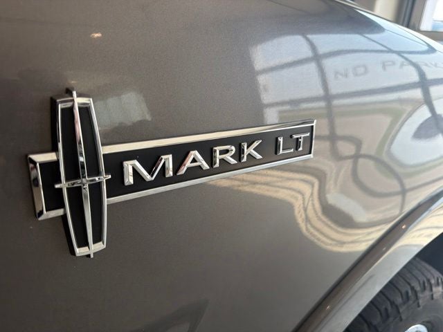 2007 Lincoln Mark LT Base